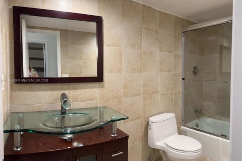 Condominio en venta en Sunny Isles Beach, Florida, 2 dormitorios, 141.68 m2 № 1836456 - foto 24