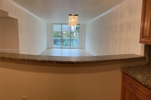 Condominio en venta en Sunny Isles Beach, Florida, 2 dormitorios, 141.68 m2 № 1836456 - foto 30