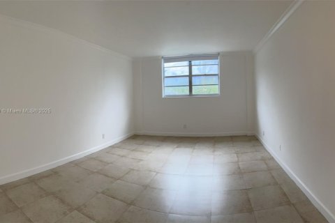 Condominio en venta en Sunny Isles Beach, Florida, 2 dormitorios, 141.68 m2 № 1836456 - foto 25