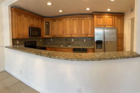 Condominio en venta en Sunny Isles Beach, Florida, 2 dormitorios, 141.68 m2 № 1836456 - foto 2