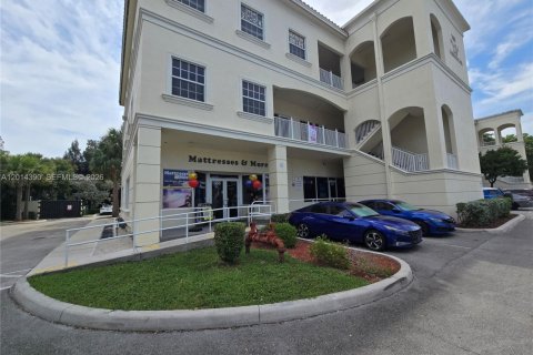 Commercial property in Margate, Florida № 2076430 - photo 13