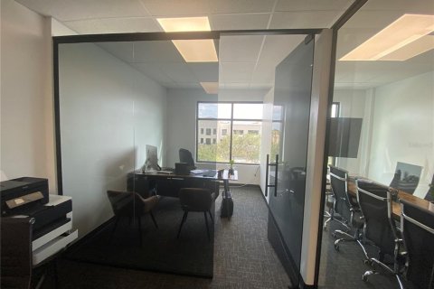 Propiedad comercial en alquiler en Orlando, Florida, 93.46 m2 № 1634960 - foto 4