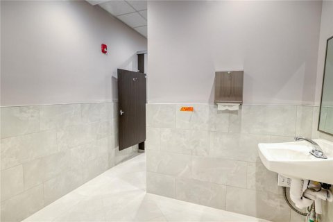 Propiedad comercial en alquiler en Orlando, Florida, 93.46 m2 № 1634960 - foto 22