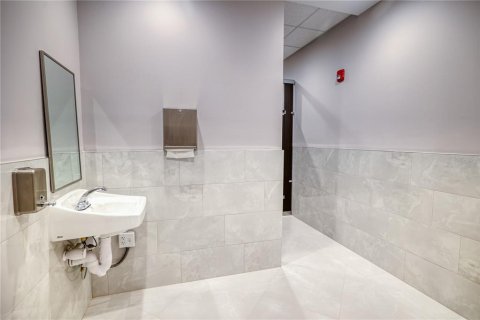 Propiedad comercial en alquiler en Orlando, Florida, 93.46 m2 № 1634960 - foto 20
