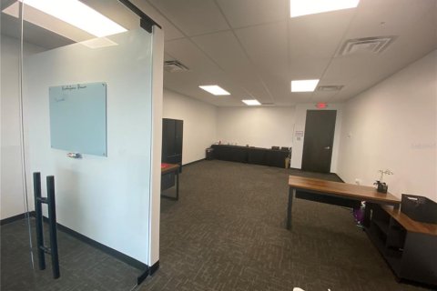 Propiedad comercial en alquiler en Orlando, Florida, 93.46 m2 № 1634960 - foto 7