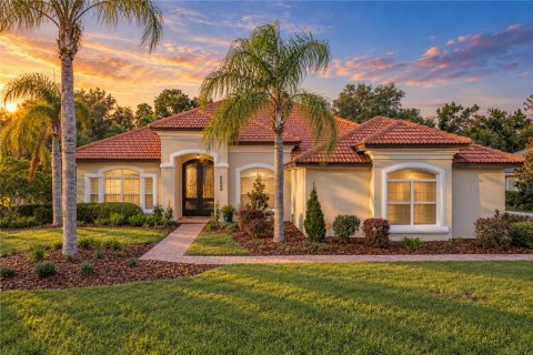 Casa en Dade City, Florida 6 dormitorios, 424.75 m2 № 2381342