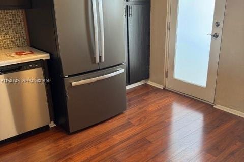 Condo in Miami, Florida, 1 bedroom  № 2003615 - photo 3