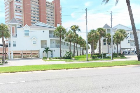 Adosado en venta en Redington Shores, Florida, 2 dormitorios, 114.92 m2 № 1908533 - foto 1