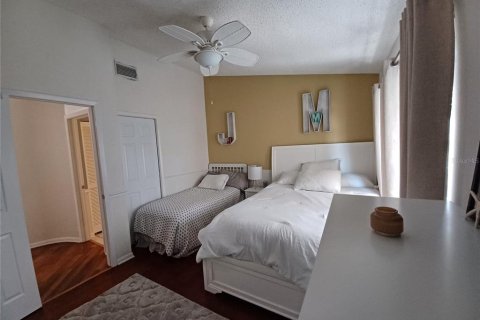 Adosado en venta en Redington Shores, Florida, 2 dormitorios, 114.92 m2 № 1908533 - foto 25