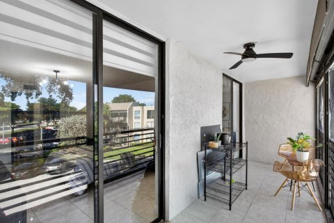 Condo in Tamarac, Florida, 2 bedrooms № 2252603 - photo 19