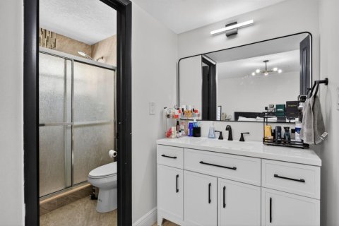 Condo in Tamarac, Florida, 2 bedrooms № 2252603 - photo 30