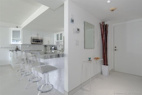 Condominio en alquiler en Sunny Isles Beach, Florida, 2 dormitorios, 141.68 m2 № 1979340 - foto 27