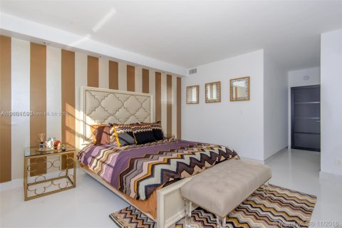 Condominio en alquiler en Sunny Isles Beach, Florida, 2 dormitorios, 141.68 m2 № 1979340 - foto 15