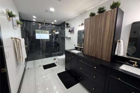 Villa ou maison à vendre à Davie, Floride: 4 chambres, 252.14 m2 № 2084936 - photo 15