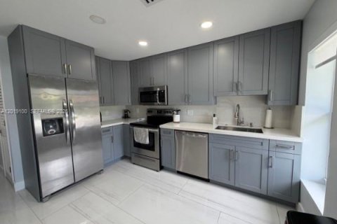 Villa ou maison à vendre à Davie, Floride: 4 chambres, 252.14 m2 № 2084936 - photo 25