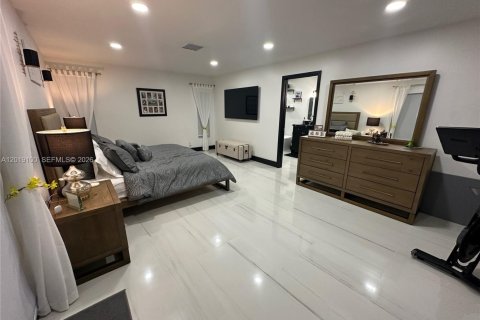 Villa ou maison à vendre à Davie, Floride: 4 chambres, 252.14 m2 № 2084936 - photo 12