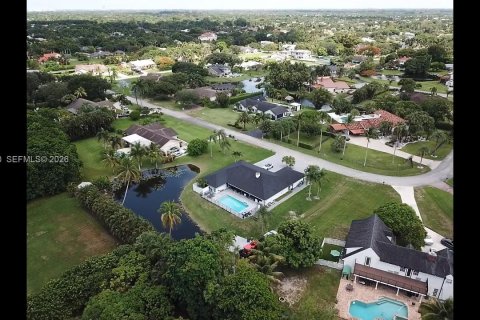 Villa ou maison à vendre à Davie, Floride: 4 chambres, 252.14 m2 № 2084936 - photo 3