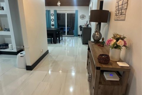 Villa ou maison à vendre à Davie, Floride: 4 chambres, 252.14 m2 № 2084936 - photo 5