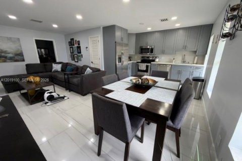 Villa ou maison à vendre à Davie, Floride: 4 chambres, 252.14 m2 № 2084936 - photo 26