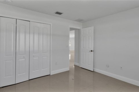 Villa ou maison à louer à Indian lake estates, Floride: 3 chambres, 161.28 m2 № 2409912 - photo 25