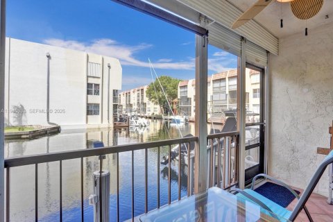 Copropriété à vendre à Pompano Beach, Floride: 2 chambres, 99.41 m2 № 2000269 - photo 5