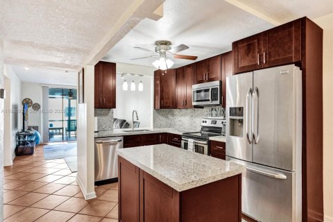 Copropriété à vendre à Pompano Beach, Floride: 2 chambres, 99.41 m2 № 2000269 - photo 9
