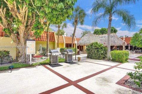 Copropriété à vendre à Pompano Beach, Floride: 2 chambres, 99.41 m2 № 2000269 - photo 25