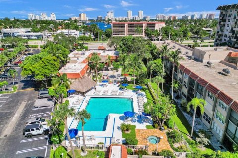 Copropriété à vendre à Pompano Beach, Floride: 2 chambres, 99.41 m2 № 2000269 - photo 23