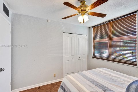 Copropriété à vendre à Pompano Beach, Floride: 2 chambres, 99.41 m2 № 2000269 - photo 17