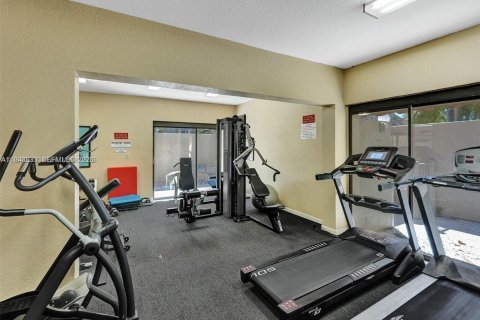 Copropriété à vendre à Pompano Beach, Floride: 2 chambres, 99.41 m2 № 2000269 - photo 27