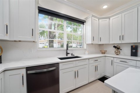 Townhouse in Clermont, Florida 3 bedrooms, 224.92 sq.m. № 1758115 - photo 22