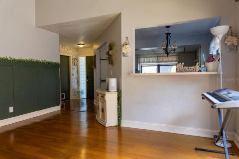 House in Largo, Florida 3 bedrooms, 125.23 sq.m. № 2151383 - photo 4
