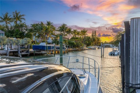 Villa ou maison à vendre à Key Biscayne, Floride: 6 chambres, 576.74 m2 № 2145698 - photo 6