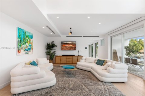 Villa ou maison à vendre à Key Biscayne, Floride: 6 chambres, 576.74 m2 № 2145698 - photo 14