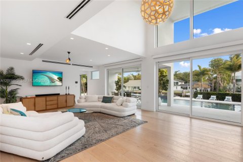 Villa ou maison à vendre à Key Biscayne, Floride: 6 chambres, 576.74 m2 № 2145698 - photo 12