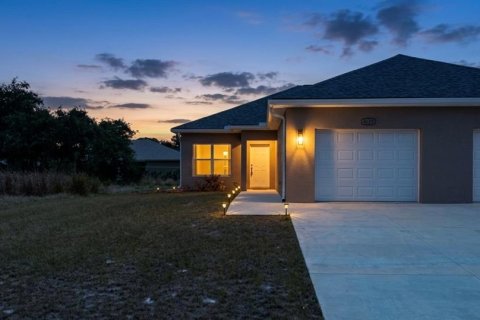 Apartment in Sebring, Florida 2 bedrooms, 104.05 sq.m. № 2207539