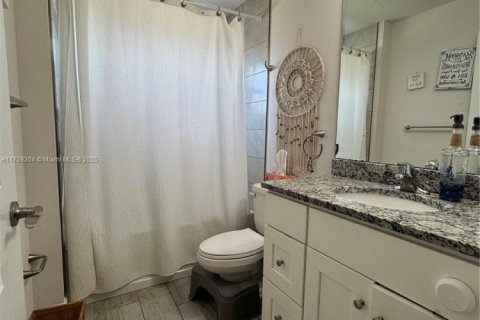 Casa en venta en Cape Coral, Florida, 4 dormitorios № 2032862 - foto 17