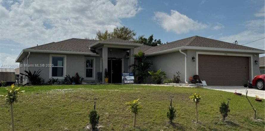 Casa en Cape Coral, Florida 4 dormitorios № 2032862