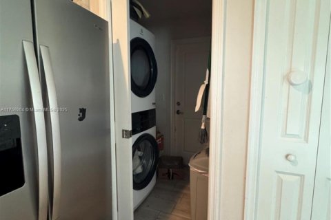 Casa en venta en Cape Coral, Florida, 4 dormitorios № 2032862 - foto 10