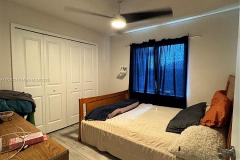 Casa en venta en Cape Coral, Florida, 4 dormitorios № 2032862 - foto 15