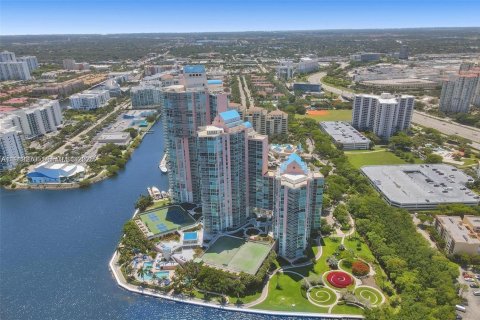 Condominio en venta en Aventura, Florida, 74.32 m2 № 1986122 - foto 24