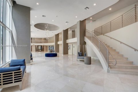 Condominio en venta en Aventura, Florida, 74.32 m2 № 1986122 - foto 16