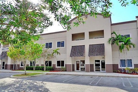 Immobilier commercial à Coral Springs, Floride № 2153375