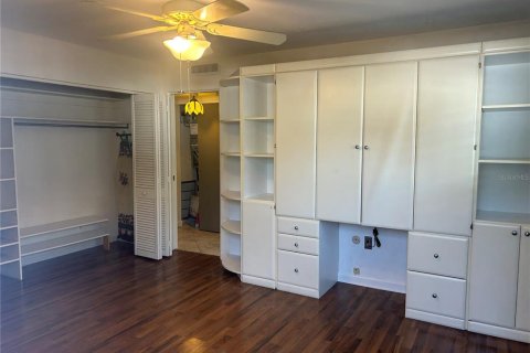 Copropriété à louer à Saint Petersburg, Floride: 1 chambre, 60.85 m2 № 2150573 - photo 9