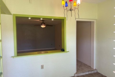 Copropriété à louer à Saint Petersburg, Floride: 1 chambre, 60.85 m2 № 2150573 - photo 3