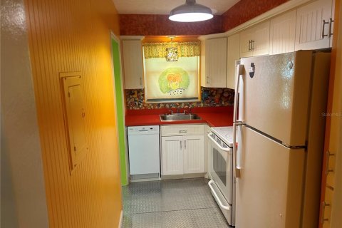 Copropriété à louer à Saint Petersburg, Floride: 1 chambre, 60.85 m2 № 2150573 - photo 7