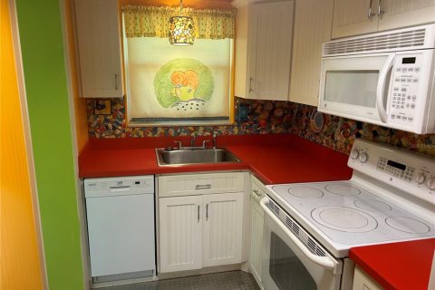 Copropriété à louer à Saint Petersburg, Floride: 1 chambre, 60.85 m2 № 2150573 - photo 6