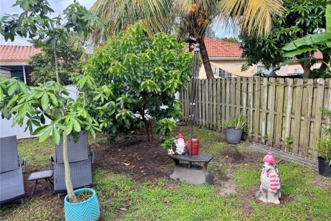 House in Homestead, Florida 3 bedrooms, 137.5 sq.m. № 1947247 - photo 16