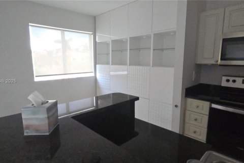 Купить кондоминиум в Катлер-Бей, Флорида 1 спальня, 69.31м2, № 2012699 - фото 12