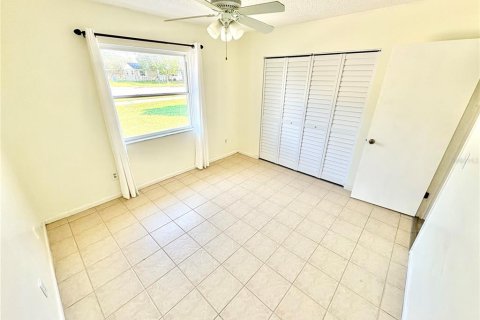 House in Spring Hill, Florida 3 bedrooms, 122.17 sq.m. № 1917013 - photo 12